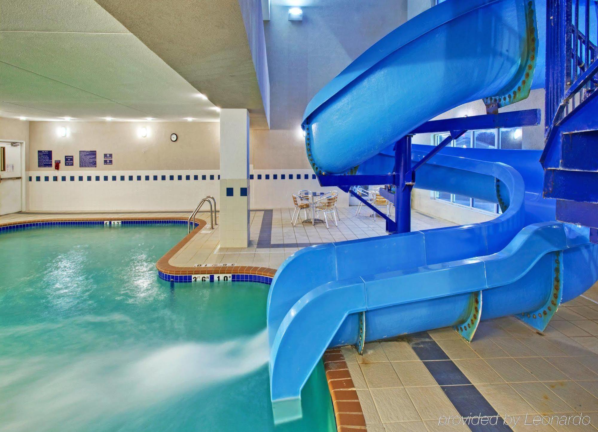 Holiday Inn Express & Suites - Dickinson By Ihg Konforlar fotoğraf